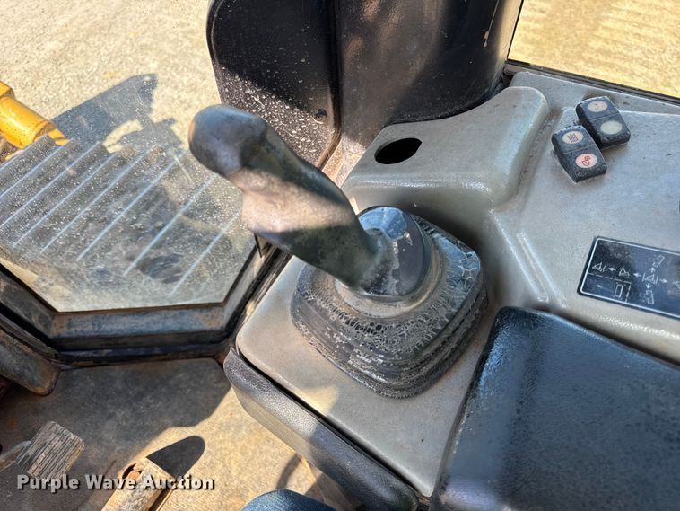 image for item EF2218 2017 Caterpillar D6N XL dozer