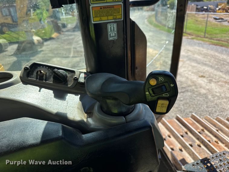 image for item EF2218 2017 Caterpillar D6N XL dozer