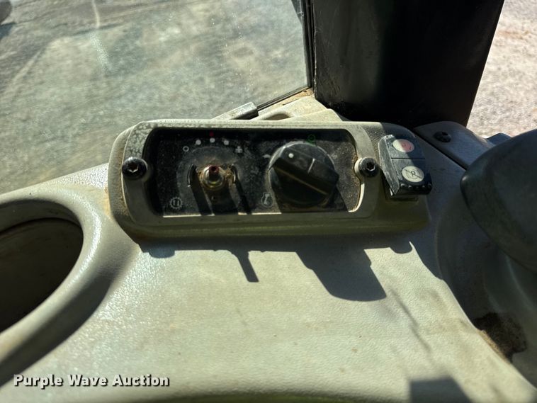 image for item EF2218 2017 Caterpillar D6N XL dozer