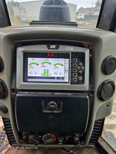 image for item EF2218 2017 Caterpillar D6N XL dozer