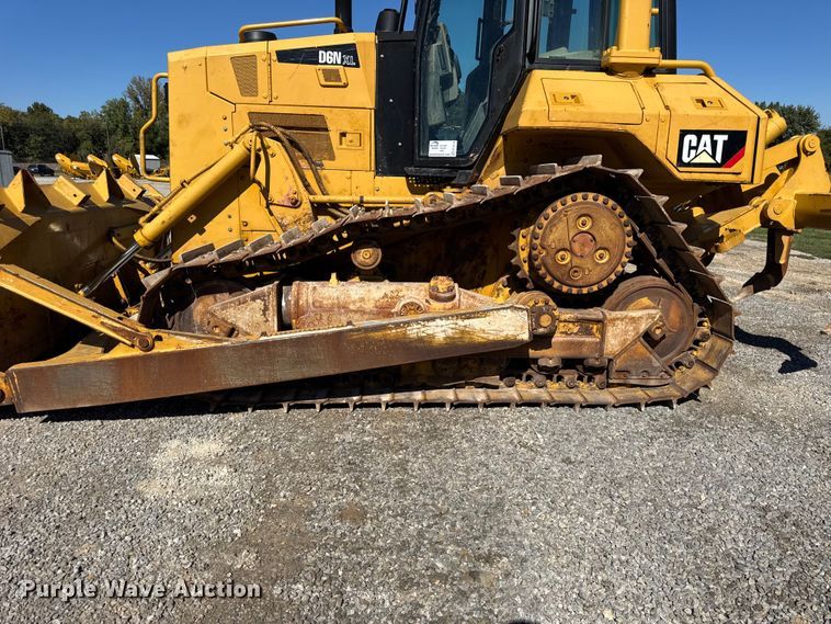 image for item EF2218 2017 Caterpillar D6N XL dozer