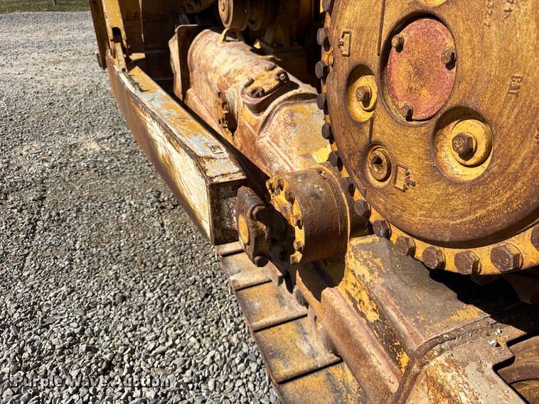 image for item EF2218 2017 Caterpillar D6N XL dozer