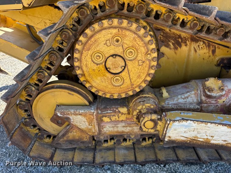 image for item EF2218 2017 Caterpillar D6N XL dozer