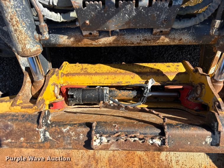 image for item EF2219 2021 John Deere 325G tracked skid steer loader