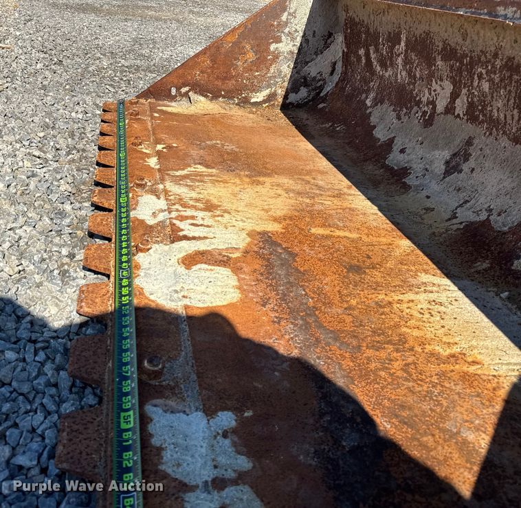 image for item EF2219 2021 John Deere 325G tracked skid steer loader