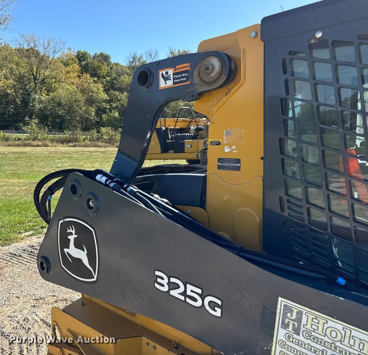 image for item EF2219 2021 John Deere 325G tracked skid steer loader
