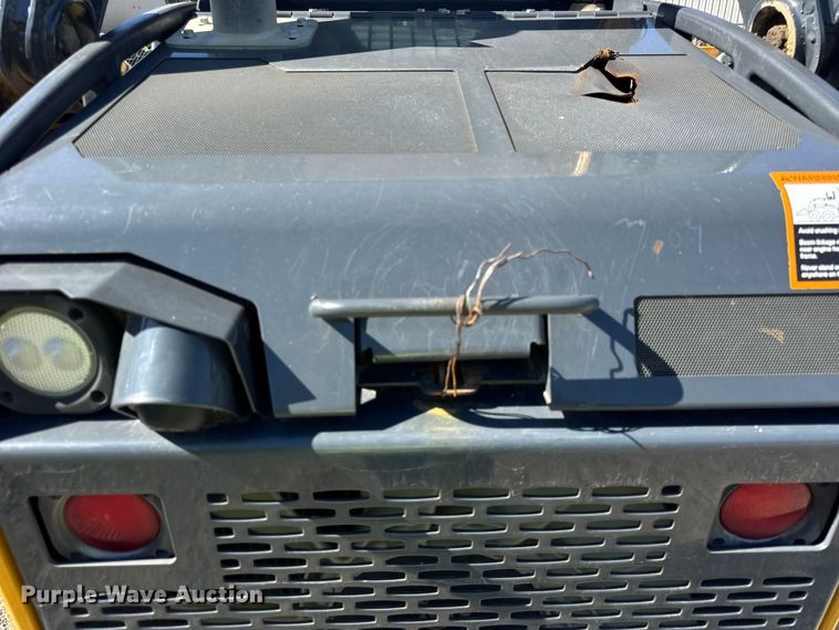 image for item EF2219 2021 John Deere 325G tracked skid steer loader