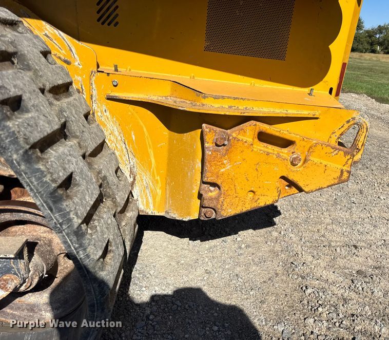 image for item EF2219 2021 John Deere 325G tracked skid steer loader