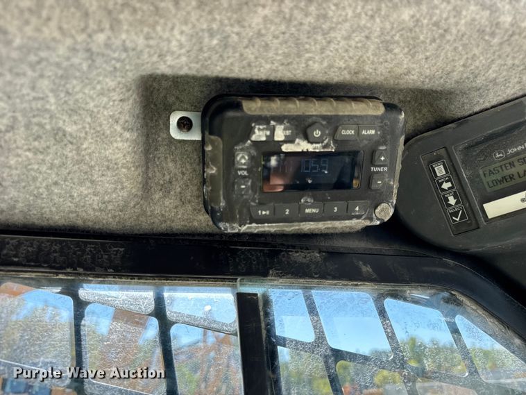 image for item EF2219 2021 John Deere 325G tracked skid steer loader