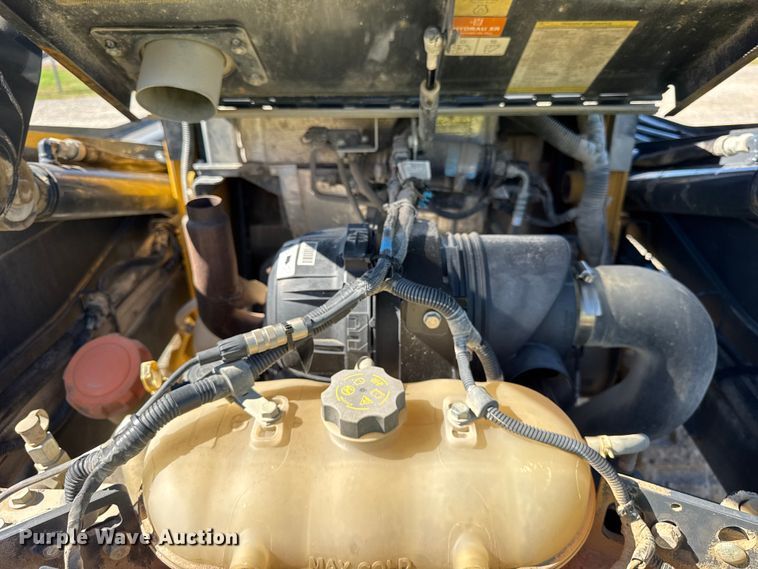 image for item EF2219 2021 John Deere 325G tracked skid steer loader