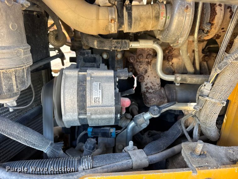 image for item EF2219 2021 John Deere 325G tracked skid steer loader