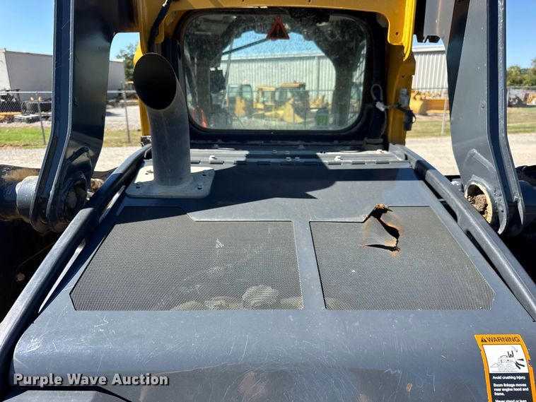 image for item EF2219 2021 John Deere 325G tracked skid steer loader