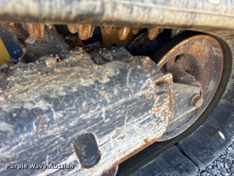 image for item EF2219 2021 John Deere 325G tracked skid steer loader