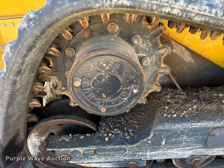 image for item EF2219 2021 John Deere 325G tracked skid steer loader