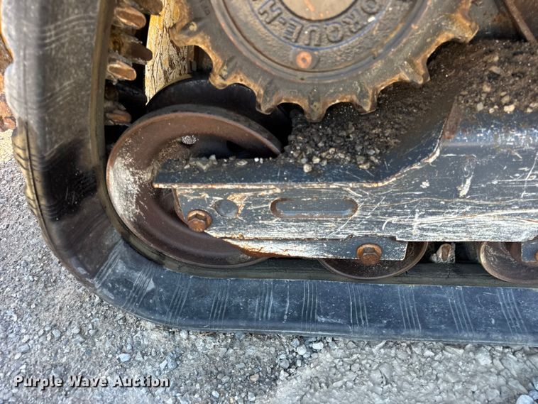 image for item EF2219 2021 John Deere 325G tracked skid steer loader