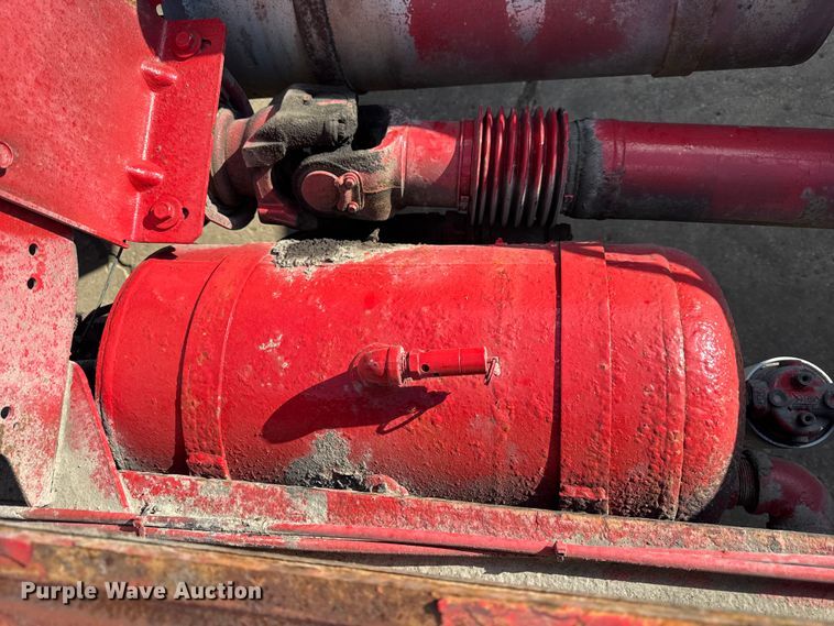 image for item EF2223 2004 Chevrolet C8500 truck cab and chassis