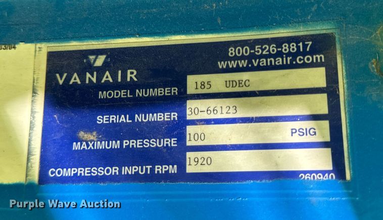 image for item EF2223 2004 Chevrolet C8500 truck cab and chassis