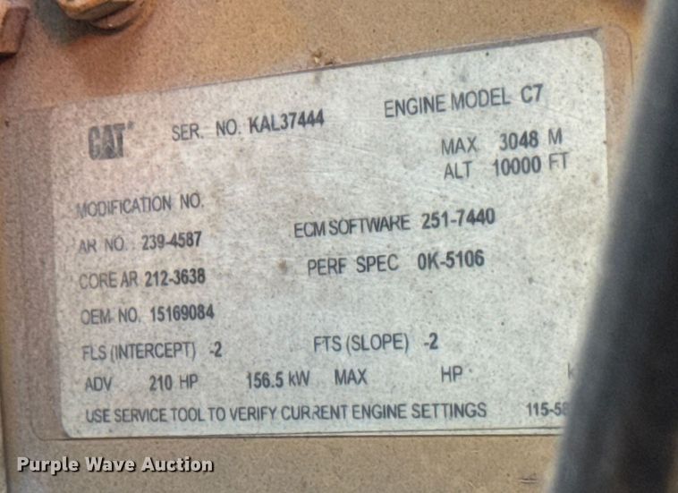 image for item EF2223 2004 Chevrolet C8500 truck cab and chassis