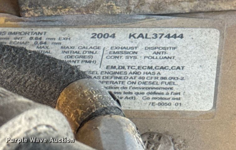 image for item EF2223 2004 Chevrolet C8500 truck cab and chassis