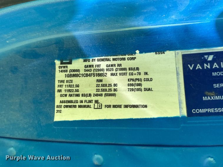 image for item EF2223 2004 Chevrolet C8500 truck cab and chassis