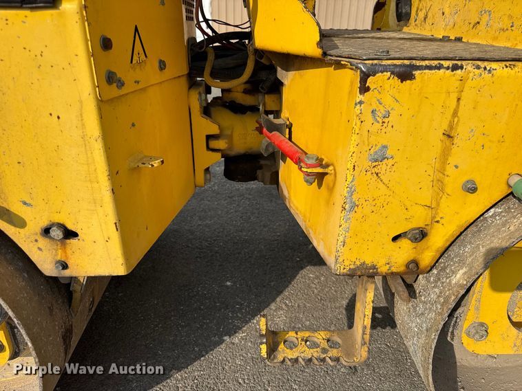 image for item EF2242 2006 Bomag BW 900-2 double drum vibratory roller