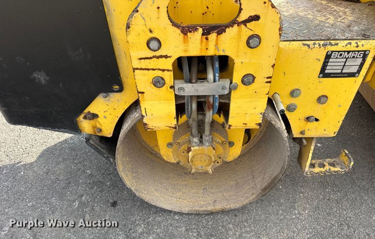 image for item EF2242 2006 Bomag BW 900-2 double drum vibratory roller