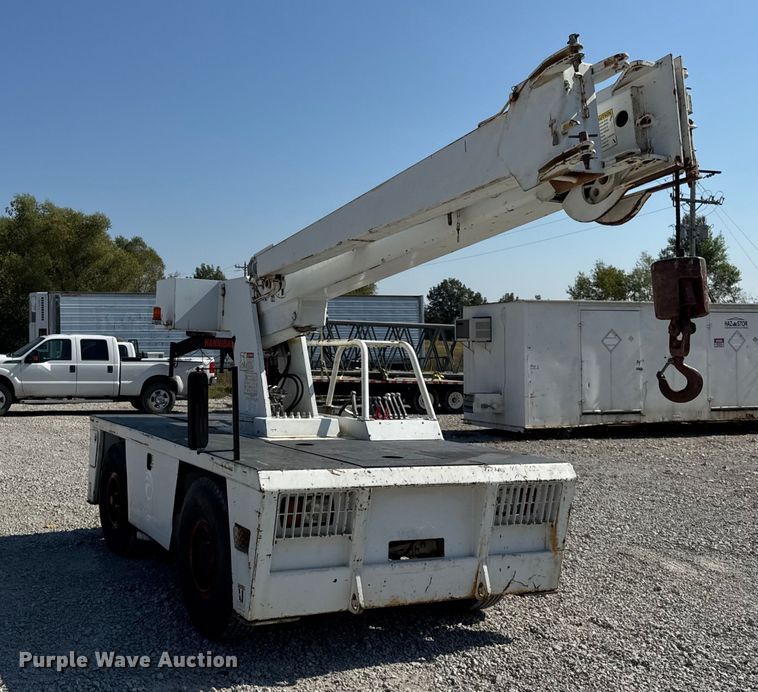 image for item EF2245 Broderson IC-80-3F crane