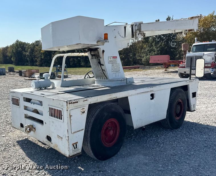 image for item EF2245 Broderson IC-80-3F crane