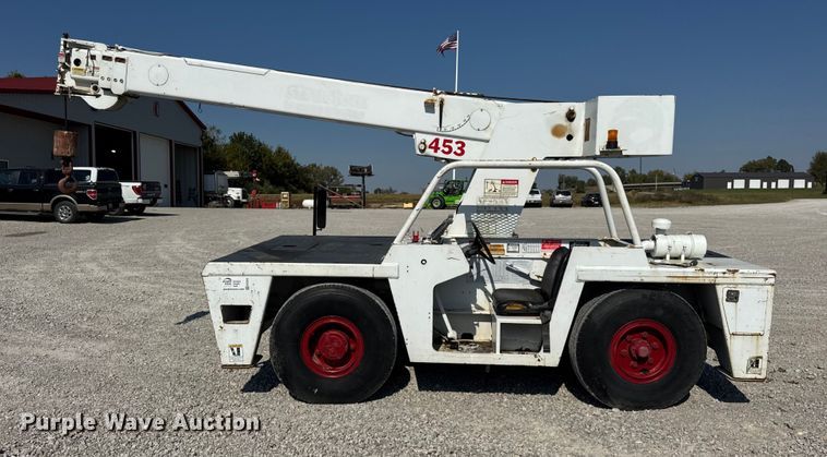 image for item EF2245 Broderson IC-80-3F crane