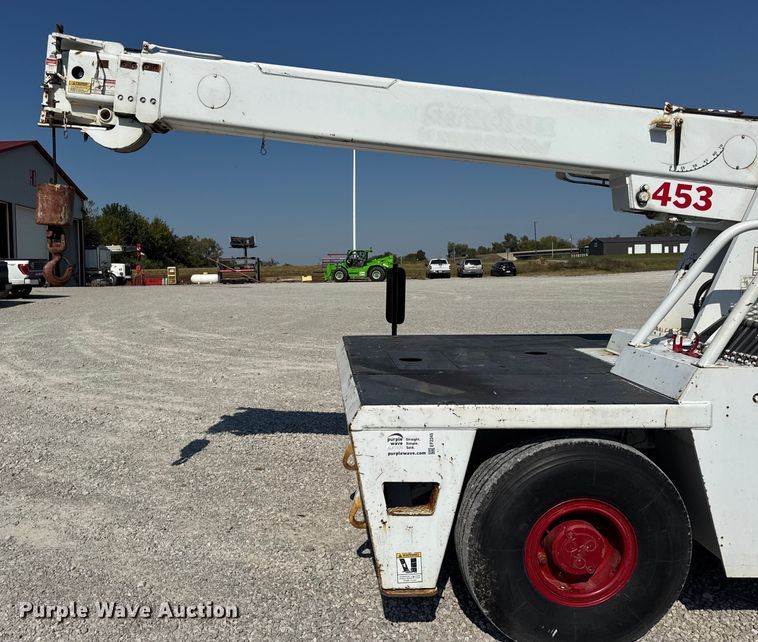 image for item EF2245 Broderson IC-80-3F crane