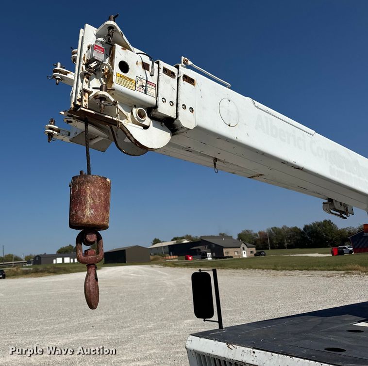 image for item EF2245 Broderson IC-80-3F crane