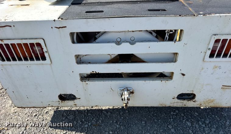 image for item EF2245 Broderson IC-80-3F crane