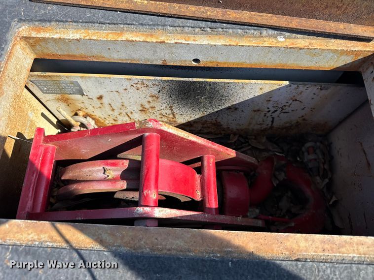 image for item EF2245 Broderson IC-80-3F crane