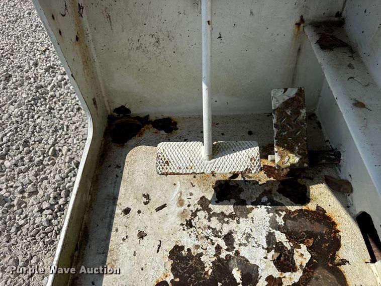 image for item EF2245 Broderson IC-80-3F crane