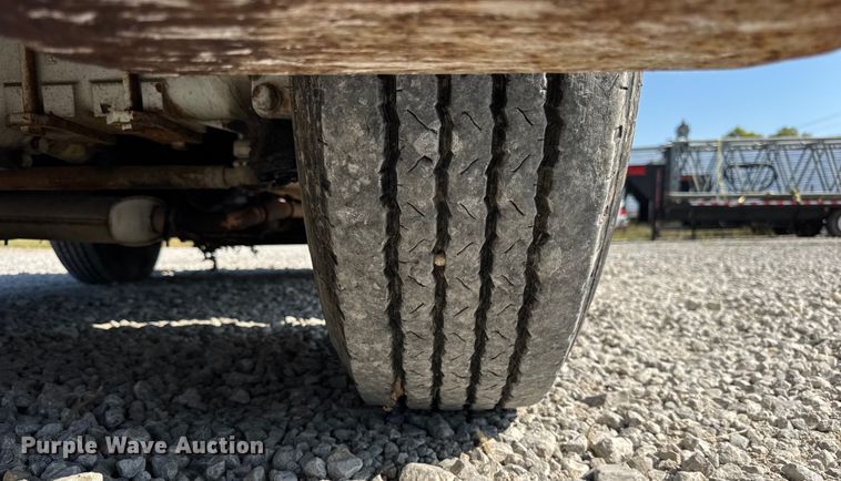 image for item EF2245 Broderson IC-80-3F crane