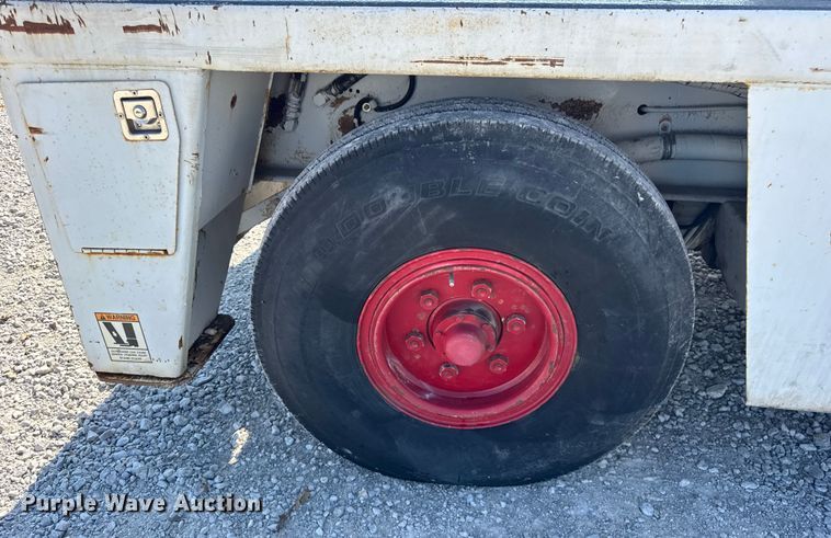 image for item EF2245 Broderson IC-80-3F crane