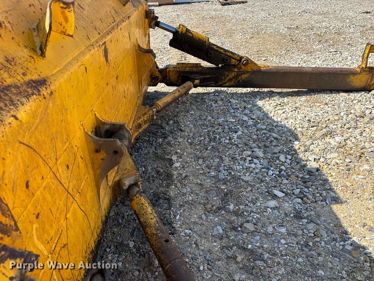 image for item EF2246 Komatsu D65-12 to D65-17 Dozer blade