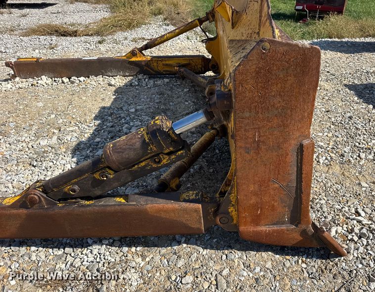 image for item EF2246 Komatsu D65-12 to D65-17 Dozer blade