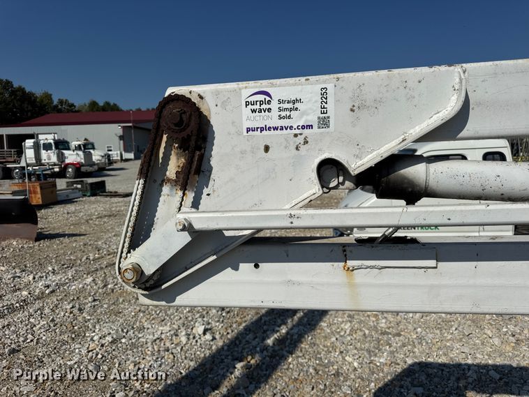 image for item EF2253 Bucket truck boom lift