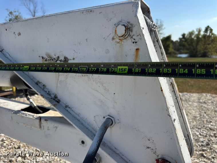 image for item EF2253 Bucket truck boom lift