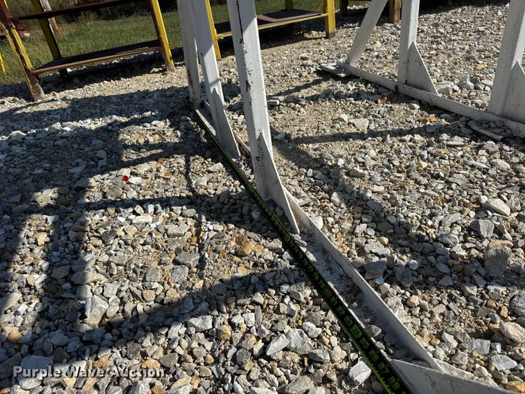 image for item EF2253 Bucket truck boom lift