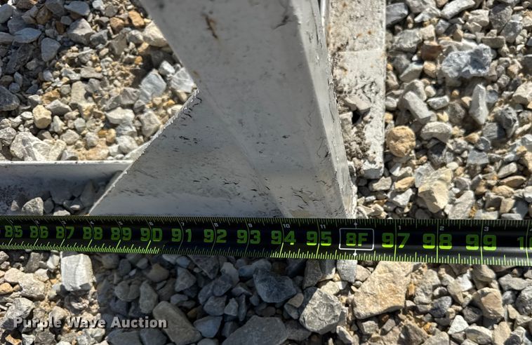 image for item EF2253 Bucket truck boom lift