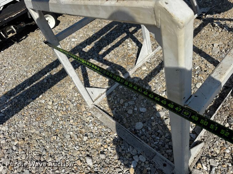 image for item EF2253 Bucket truck boom lift