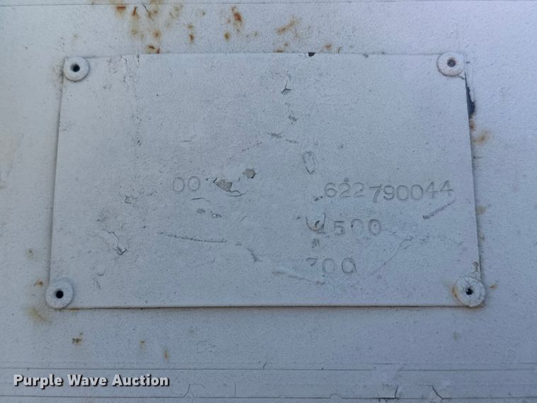 image for item EF2253 Bucket truck boom lift