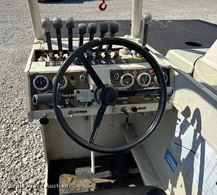 image for item EF2254 Broderson IC-80-3F crane