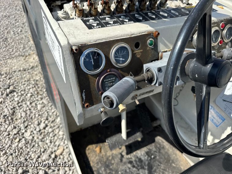 image for item EF2254 Broderson IC-80-3F crane