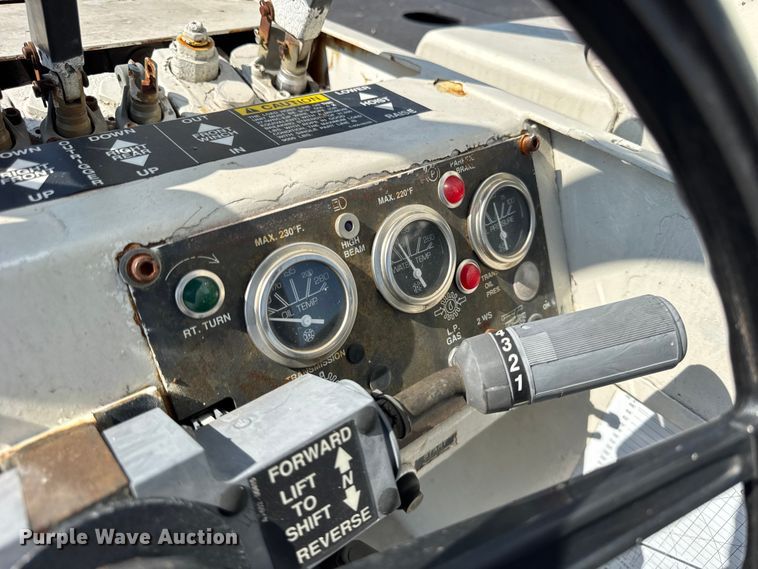 image for item EF2254 Broderson IC-80-3F crane