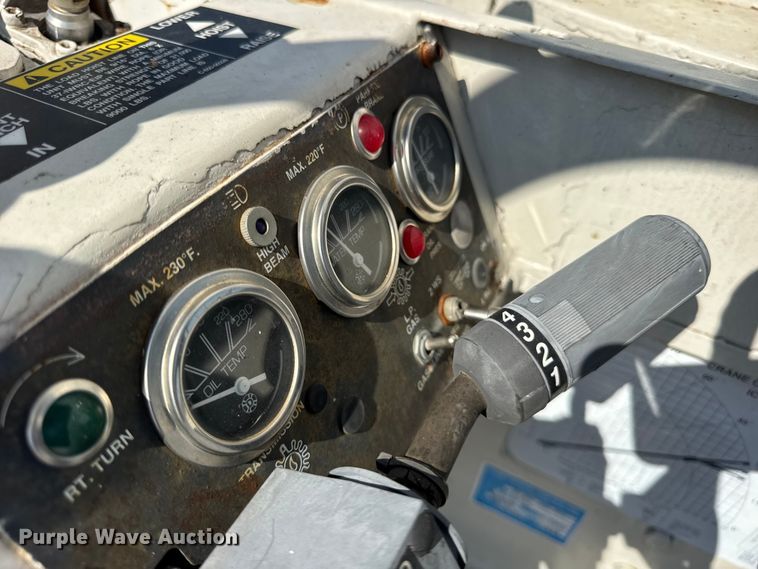 image for item EF2254 Broderson IC-80-3F crane