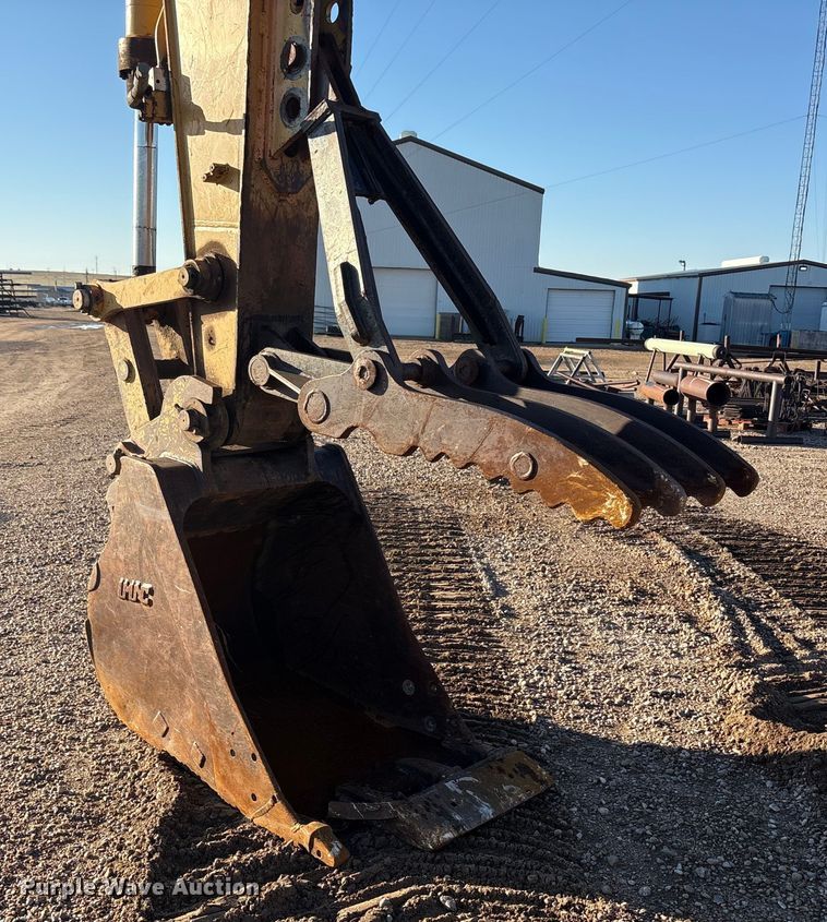 image for item EF6097 1997 Caterpillar 325B L excavator