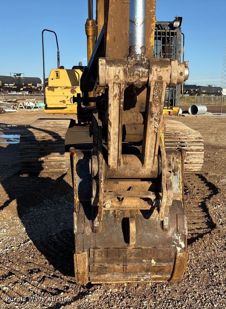 image for item EF6097 1997 Caterpillar 325B L excavator